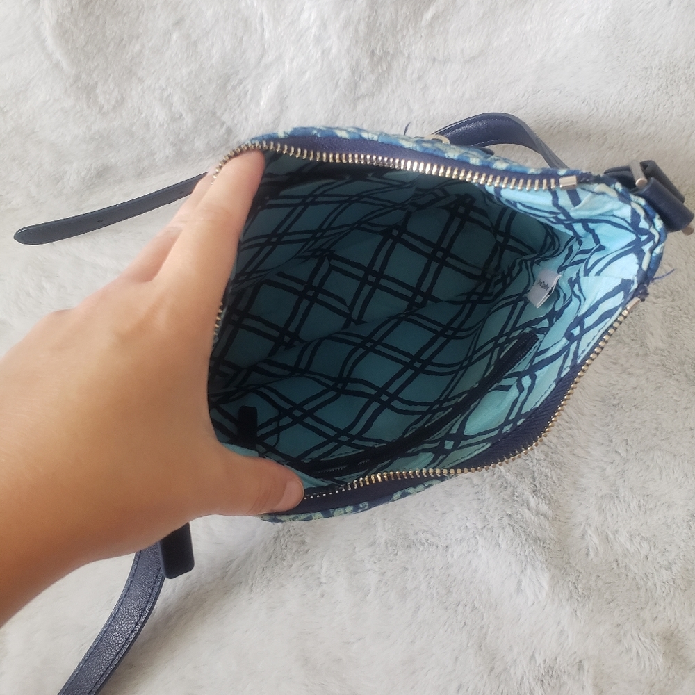 Vera Bradley Signature Mini Vivian Crossbody - Picture 4 of 5